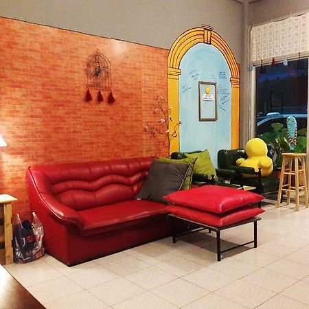 Ama Phuket Hostel Bagian luar foto